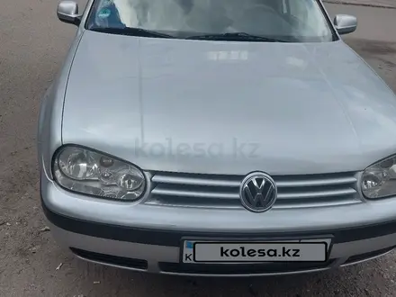 Volkswagen Golf 2002 года за 2 800 000 тг. в Семей – фото 2