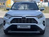 Toyota RAV4 2020 года за 14 800 000 тг. в Усть-Каменогорск – фото 3