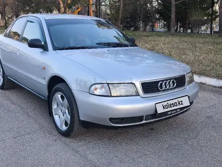 Audi A4 1999 года за 2 790 000 тг. в Степногорск – фото 2