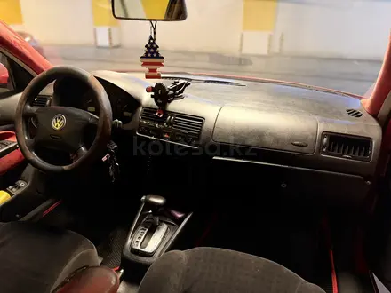 Volkswagen Jetta 2002 года за 1 500 000 тг. в Алматы – фото 5