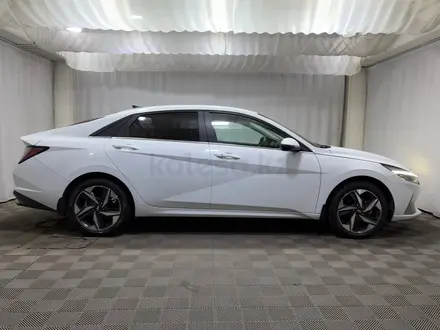 Hyundai Elantra Style 2021 года за 9 000 000 тг. в Алматы – фото 17