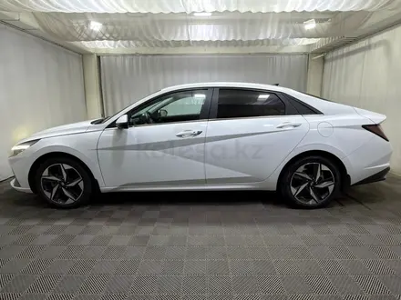 Hyundai Elantra Style 2021 года за 9 000 000 тг. в Алматы – фото 3