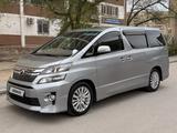 Toyota Vellfire 2012 года за 5 700 000 тг. в Актау – фото 3