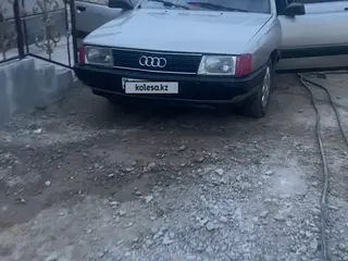 Audi 100