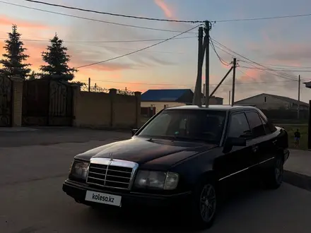 Mercedes-Benz E 230 1991 года за 1 000 000 тг. в Караганда