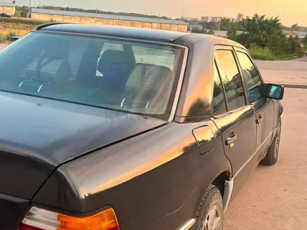 Mercedes-Benz E 230 1991 года за 1 000 000 тг. в Караганда – фото 5