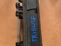 Ручка багажника на Мазда Трибьют за 8 000 тг. в Караганда