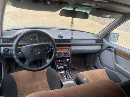 Mercedes-Benz E 220 1994 годаүшін1 250 000 тг. в Актау – фото 12