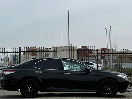 Toyota Camry 2020 года за 12 200 000 тг. в Астана – фото 4