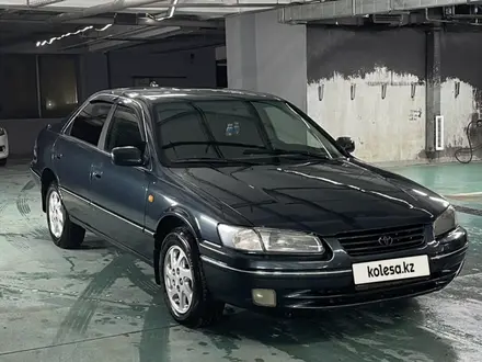 Toyota Camry 1997 года за 2 700 000 тг. в Алматы – фото 5