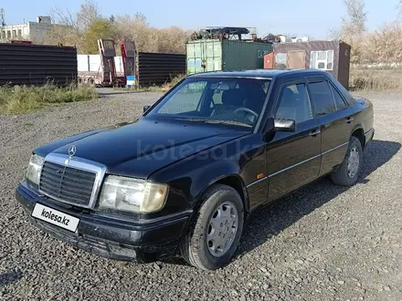 Mercedes-Benz E 200 1992 года за 1 700 000 тг. в Караганда – фото 4