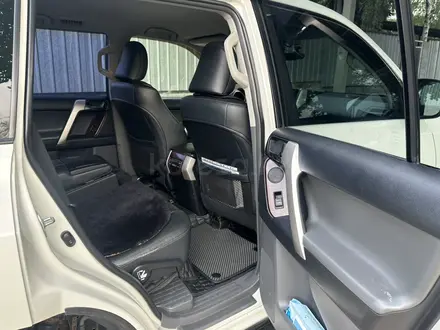 Toyota Land Cruiser Prado 2010 года за 15 500 000 тг. в Алматы – фото 19