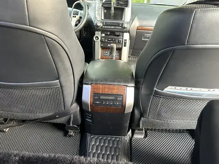 Toyota Land Cruiser Prado 2010 года за 15 500 000 тг. в Алматы – фото 28