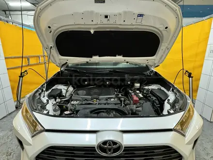 Toyota RAV4 2020 года за 17 000 000 тг. в Уральск – фото 6