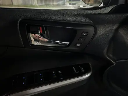 Toyota Camry 2016 года за 10 550 000 тг. в Атырау – фото 11