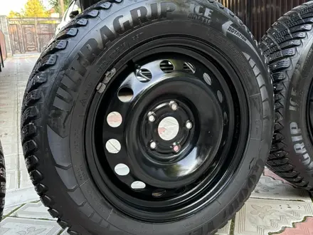 Комплект шин Goodyear 205/65 R16 на штампованных дисках 5*114, 3 за 130 000 тг. в Алматы – фото 12