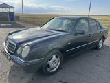 Mercedes-Benz E 200 1997 года за 2 200 000 тг. в Экибастуз