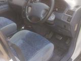 Toyota Ipsum 1997 года за 3 200 000 тг. в Семей – фото 2