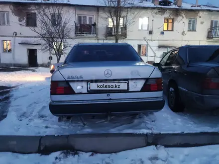 Mercedes-Benz E 230 1992 года за 1 700 000 тг. в Шу – фото 4