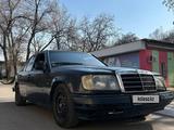 Mercedes-Benz E 200 1991 года за 990 000 тг. в Алматы