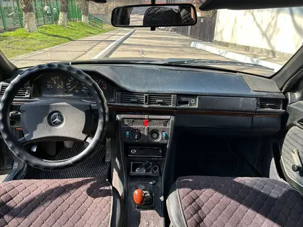 Mercedes-Benz E 200 1991 года за 990 000 тг. в Алматы – фото 10