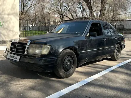 Mercedes-Benz E 200 1991 года за 990 000 тг. в Алматы – фото 2