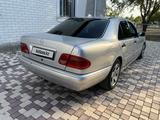 Mercedes-Benz E 320 1997 года за 2 700 000 тг. в Тараз – фото 4