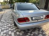 Mercedes-Benz E 320 1997 года за 2 700 000 тг. в Тараз – фото 5