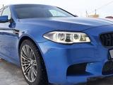 BMW M5 2013 года за 16 000 000 тг. в Уральск – фото 2