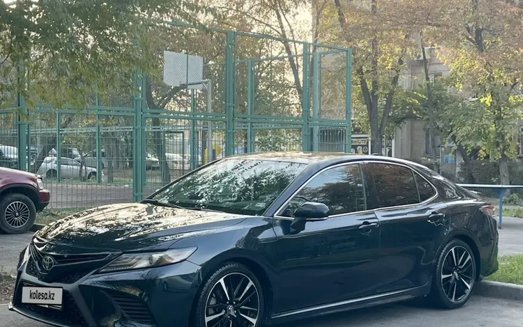 Toyota Camry 2019 года за 13 200 000 тг. в Алматы