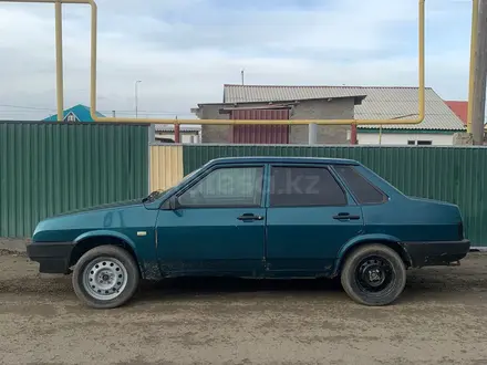 ВАЗ (Lada) 21099 2002 года за 700 000 тг. в Атырау – фото 3