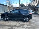 Toyota RAV4 2018 года за 8 500 000 тг. в Актау – фото 2