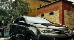 Toyota RAV4 2013 года за 10 500 000 тг. в Астана – фото 2