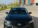 Toyota Camry 2020 года за 10 500 000 тг. в Актау – фото 2