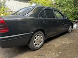 Mercedes-Benz C 200 1994 годаүшін1 100 000 тг. в Петропавловск – фото 4