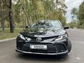 Toyota Camry 2021 года за 14 300 000 тг. в Алматы – фото 3