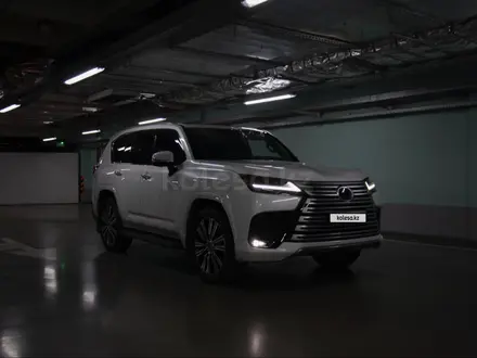Lexus LX 600 2025 года за 82 500 000 тг. в Алматы