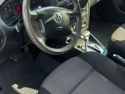 Volkswagen Golf 2001 года за 2 600 000 тг. в Актобе – фото 4