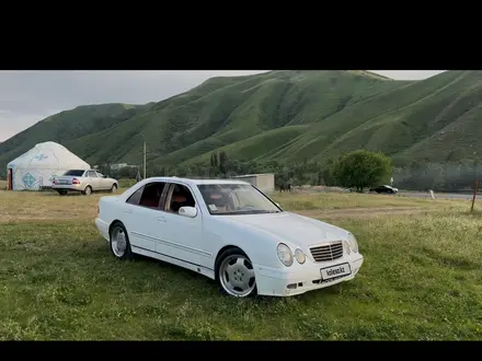 Mercedes-Benz E 320 2001 года за 5 000 000 тг. в Алматы – фото 3