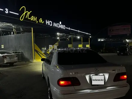 Mercedes-Benz E 320 2001 года за 5 000 000 тг. в Алматы – фото 6