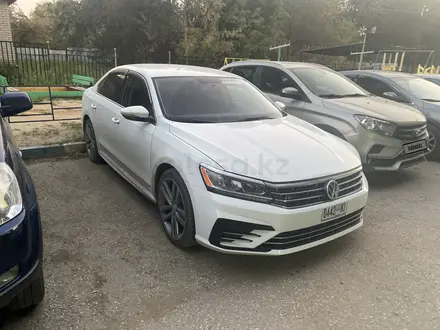 Volkswagen Passat 2016 года за 5 300 000 тг. в Актобе