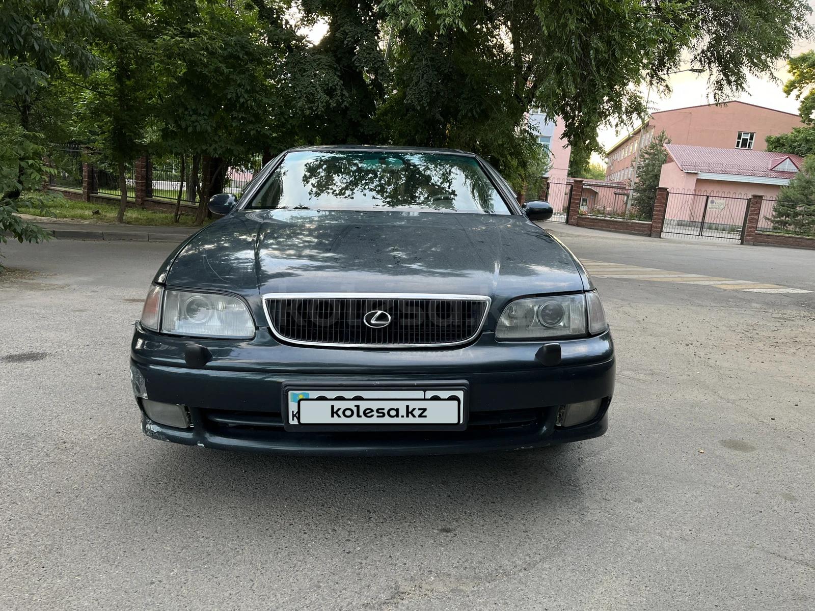 Lexus GS 300 1996 г.