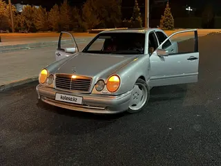 Mercedes-Benz E 280
