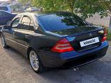 Mercedes-Benz C 240 2003 годаүшін2 800 000 тг. в Атырау – фото 2