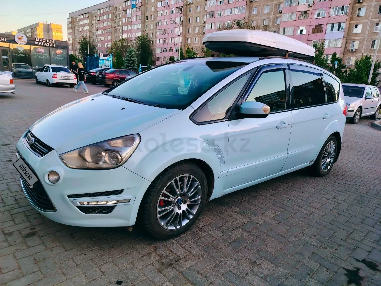 Ford S-Max, 2010