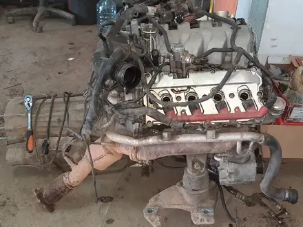 Двигатель Audi Q7 4.2 BAR по запчастям за 100 000 тг. в Актобе