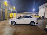 Hyundai Accent 2022 года за 8 150 000 тг. в Алматы – фото 2