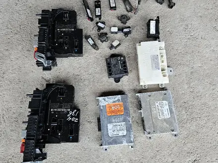 Сам блок предохранителей на W204 W212 за 811 тг. в Шымкент – фото 3