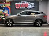 Jaguar F-Pace 2022 года за 21 295 000 тг. в Алматы – фото 3