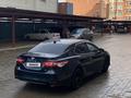 Toyota Camry 2019 года за 10 900 000 тг. в Актобе – фото 3